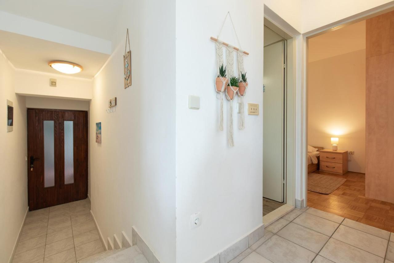 Apartment Laura ปูนัต ภายนอก รูปภาพ